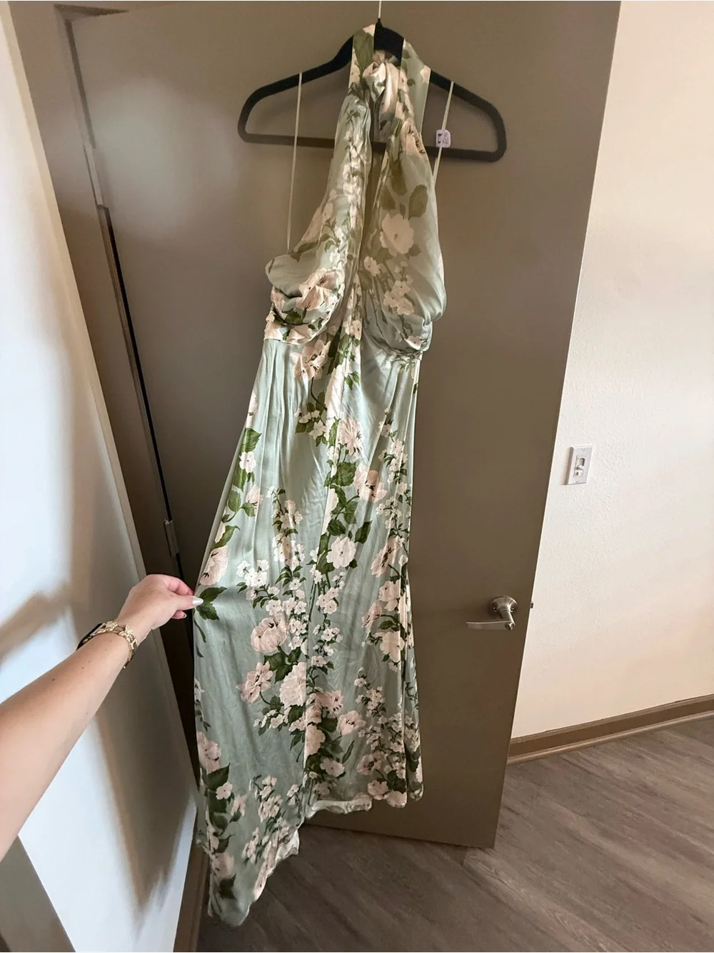 Reformation Sage Green Floral Backless Halter Maxi Dress - Worn Once! - Picture 2 of 3